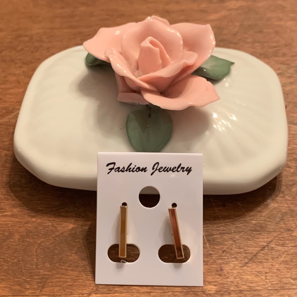 Fashion Earrings - Gold Bar (Long)